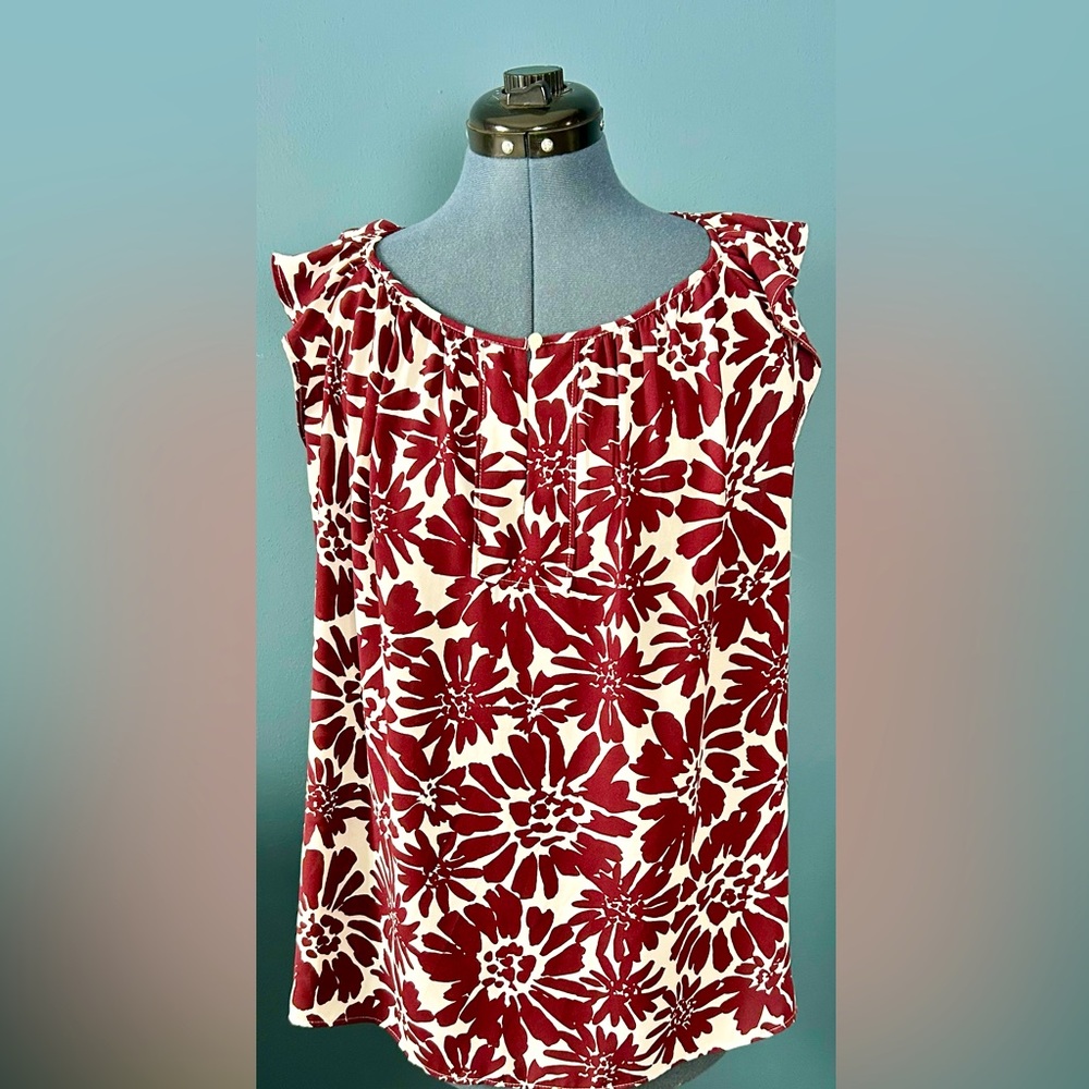 Loft Ladies woven poly tank top size Large